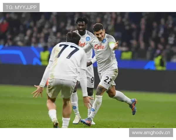 那不勒斯冠军赛季后进入重建期，阵容与战术框架调整对争冠形势产生影响